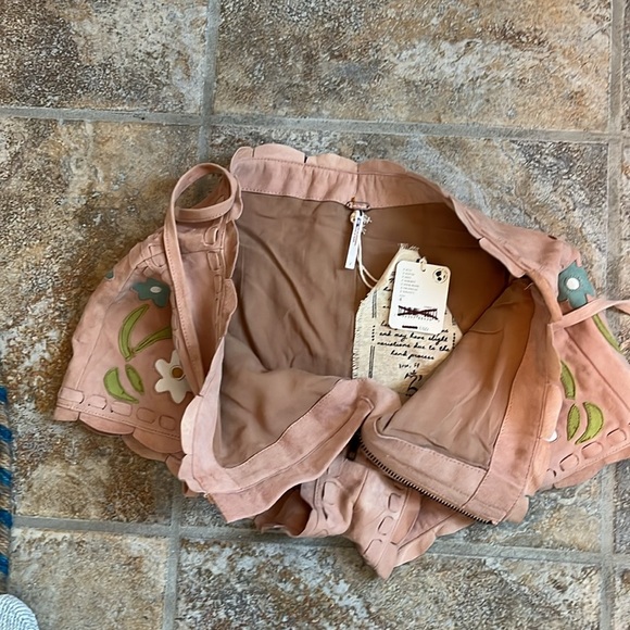 Free People Bali Honeybuzz Suede Shorts by Sorbet Size 4 NWT - Picture 11 of 15